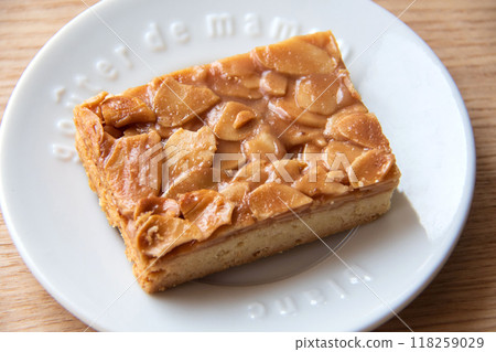 白盤上的佛羅倫斯 118259029