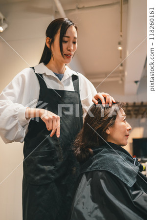 hairdressing salon, female, females 118260161