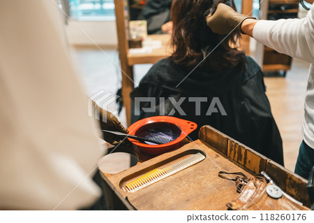 dyeing white hair, female, females 118260176