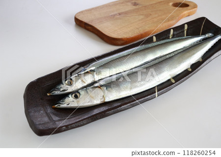 2 raw saury on white background 118260254