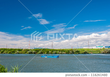 淀川裡收集砂石的船 118261480