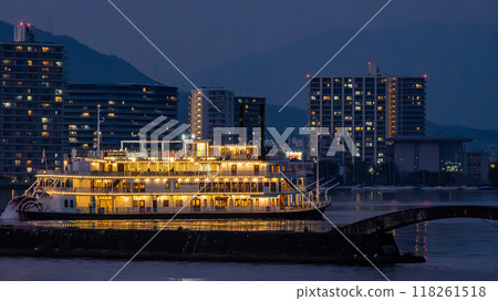 夜間從大津港出發的密西根觀光船－夜間遊船 118261518