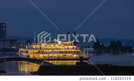 夜間從大津港出發的密西根觀光船-夜間遊船 夜間從大津港出發的密西根觀光船-夜間遊船 118261519
