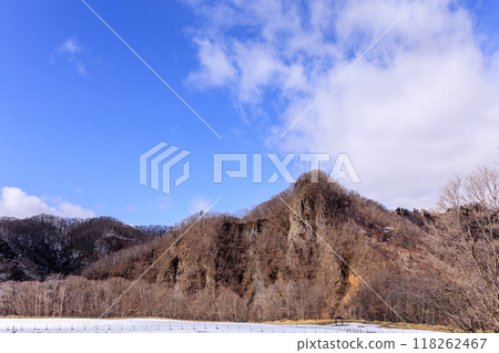 北海道平取鎮，據說是知之海的山【2月】 118262467