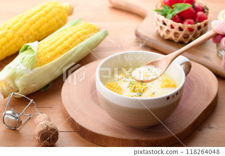 Corn soup (corn potage, corn cream) 118264048