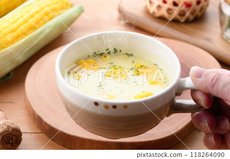 Corn soup (corn potage, corn cream) 118264090