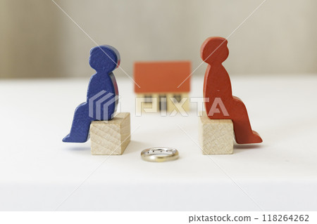 Divorce, graduation from marriage, middle-aged divorce, image Divorce, graduation from marriage, middle-aged divorce, image 118264262