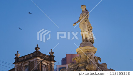 Mumbai, India. Close-up View On Flora Fountain In Dusk Time. Fountain Located At Hutatma Chowk Is Ornamentally Sculpted Architectural Heritage Monument. Located At Southern End Of Historic Dadabhai 118265338