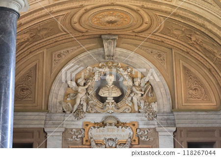 Vatican Museum 118267044