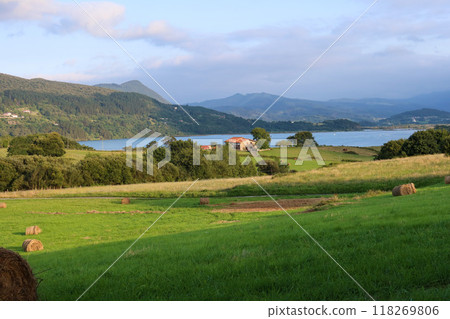 Autumn Meadows and Mundakako Itsasadarra River, Busturia, Basque Country, Spain 118269806
