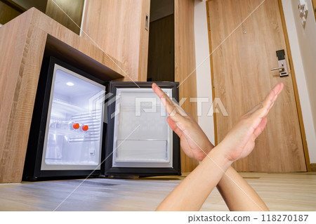 Hotel Mini Fridge Might Not Be a Real Fridge, A drink fridge is cheaper, but often won't be cold enough to store food safely and to properly slow bacteria growth, Hotel Mini Fridge Might Not Be a Real Fridge, A drink fridge is cheaper, but often won't be cold enough to store food safely and to properly slow bacteria growth, 118270187