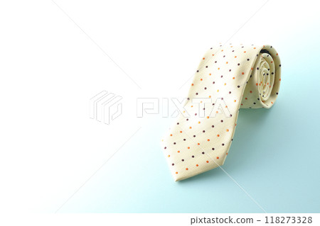 Polka dot tie 118273328