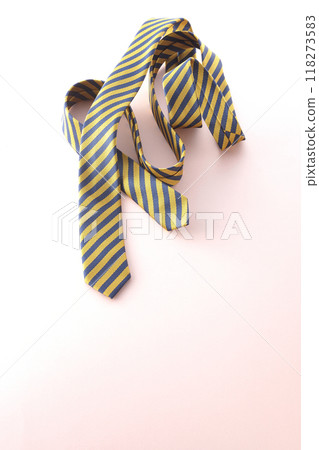 Striped tie 118273583