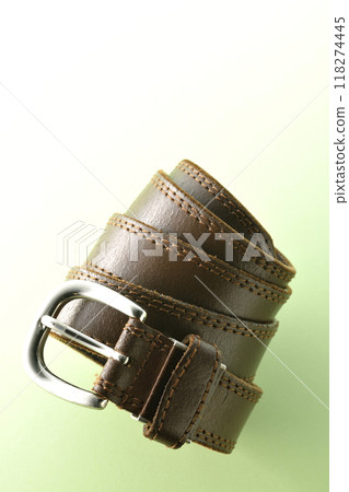 棕色腰帶 118274445
