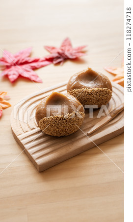 Autumn food, chestnut sweets, Japanese sweets Autumn food, chestnut sweets, Japanese sweets 118274718