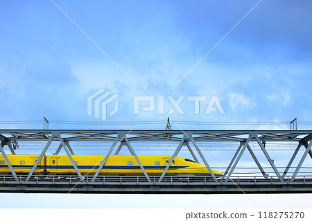 Doctor Yellow T4 train crossing the Fuji River 118275270