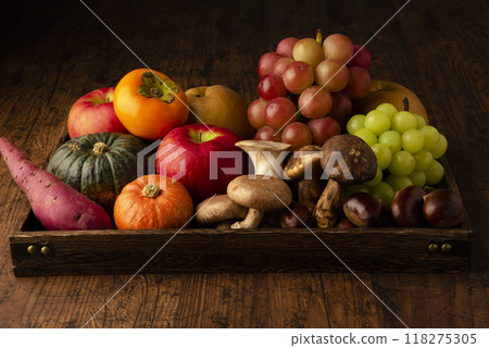 Autumn taste 118275305