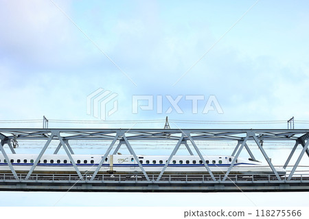 Tokaido Shinkansen crossing Fujikawa Bridge Tokaido Shinkansen crossing Fujikawa Bridge 118275566