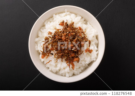 香松飯佐鮭魚片和薯條 香松飯佐鮭魚片和薯條 118276548