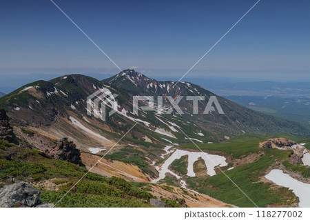 Tokachi mountain range, Furano-dake, Kami-Horokametoku-yama, nature, remaining snow, June, scenery, fresh greenery, early summer, sunny, mountain climbing, Hokkaido, large Tokachi mountain range, Furano-dake, Kami-Horokametoku-yama, nature, remaining snow, June, scenery, fresh greenery, early summer, sunny, mountain climbing, Hokkaido, large 118277002