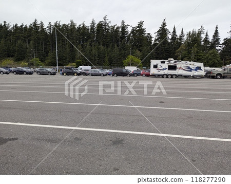 Anacortes, Washington, USA - 06.26.2024: A line of vehicles at the Anacortes port ferry terminal 118277290
