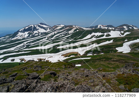 來自四圓岳的大雪山旭岳，殘雪上的斑馬圖案，北海道壯觀的登山 118277909