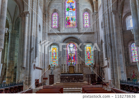 Notre dame du port Collegiate abbey, Etampes, France 118278636