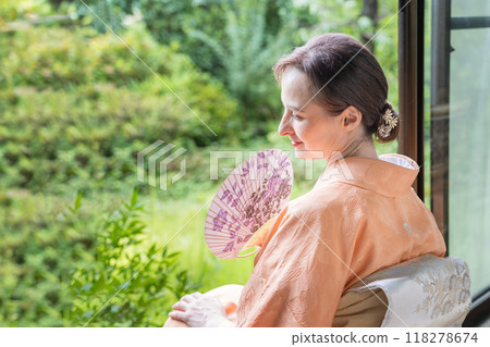 外國女子和服入境形象 118278674