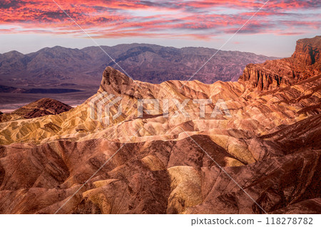 Zabriskie point, death valley, california, usa Zabriskie point, death valley, california, usa 118278782