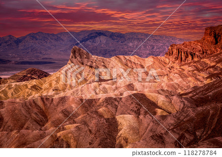 Zabriskie point, death valley, california, usa Zabriskie point, death valley, california, usa 118278784