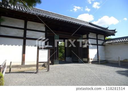 Nijo Castle Momoyama Gate Nakagyo Ward, Kyoto City Nijo Castle Momoyama Gate Nakagyo Ward, Kyoto City 118281514