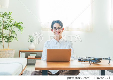 Drone, computer, young man 118283271