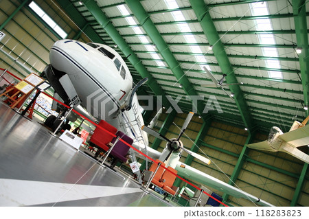 首架量產型YS-11，戰後第一架國產客機（保存於茨城縣廣澤市） 118283823