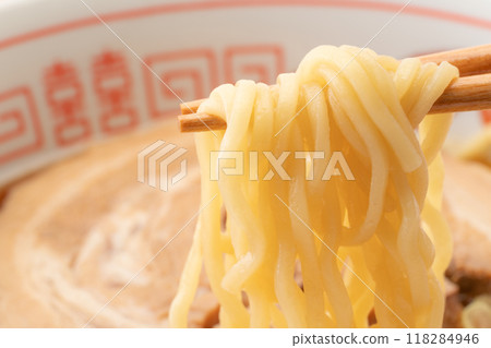 Close-up of delicious soy sauce ramen 118284946