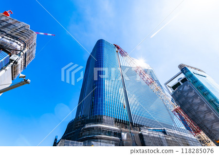 Large-scale construction underway and blue sky Takanawa Gateway 2024.09 k-2 High saturation contrast 118285076