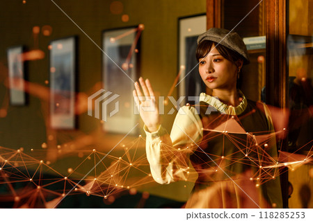 hologram and woman 118285253