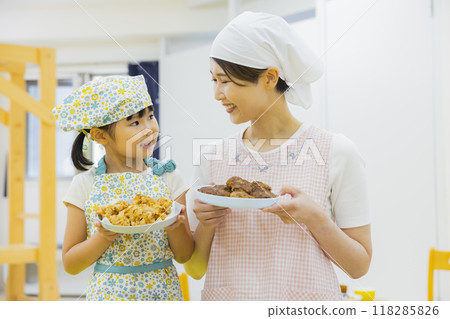 食教烹飪培訓形象 118285826