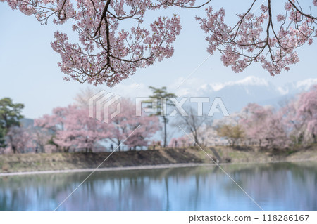 長野縣伊那市,江戶時代高遠氏興建的農業水庫-泉六堂堤壩 長野縣伊那市,江戶時代高遠氏興建的農業水庫-泉六堂堤壩 118286167