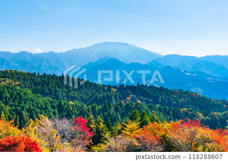 Tsumago-juku to Magome-juku Trail (Autumn): View of Mount Ena 118288607