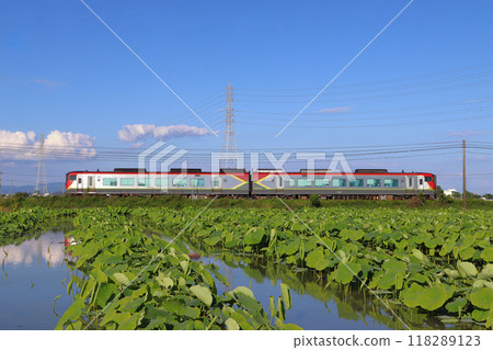 高德線特急渦潮（2700系：岡山⇔德島） 118289123
