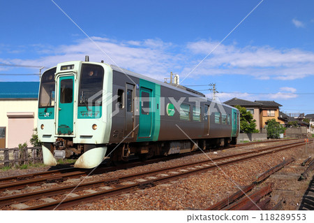 [T] Takamatsu-Tokugawa Line 1500 series diesel railcar (Takamatsu-Itano⇔Takamatsu) 118289553
