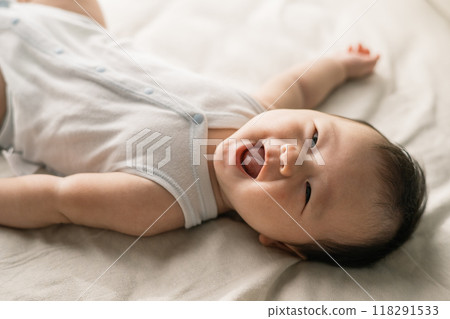 Smiling baby 118291533