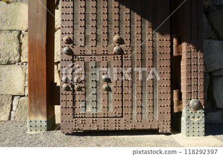 Nijo Castle, south central partition iron door, Nakagyo Ward, Kyoto City Nijo Castle, south central partition iron door, Nakagyo Ward, Kyoto City 118292397