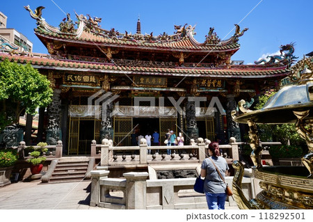 Longshan Temple (Wanhua District, Taipei, Taiwan) Longshan Temple (Wanhua District, Taipei, Taiwan) 118292501