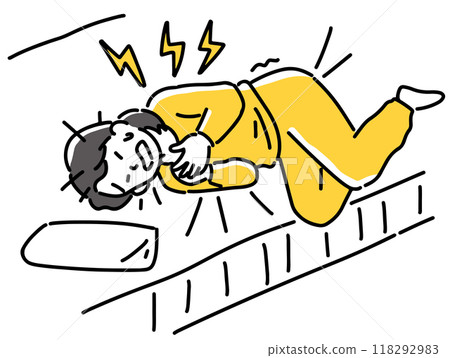 一個痛苦的女人把胸部放在床上 118292983