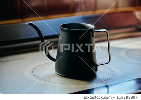 Boiling hot water Boiling hot water 118298997