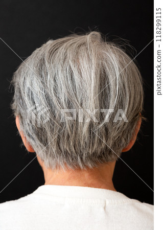 Senior woman with gray hair 118299115