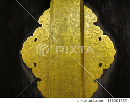Decorative metalwork engraving at Higashi Honganji Temple, Kyoto Decorative metalwork engraving at Higashi Honganji Temple, Kyoto 118301285
