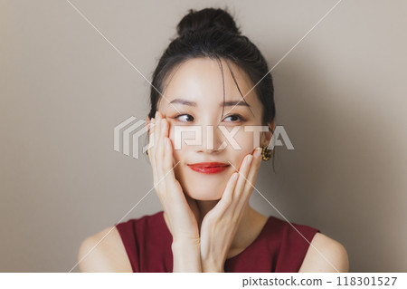 亞洲美女 118301527