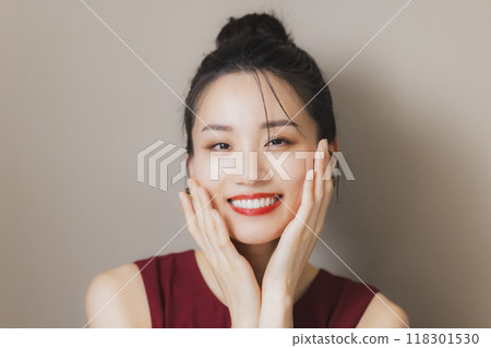 Asian Beauty 118301530